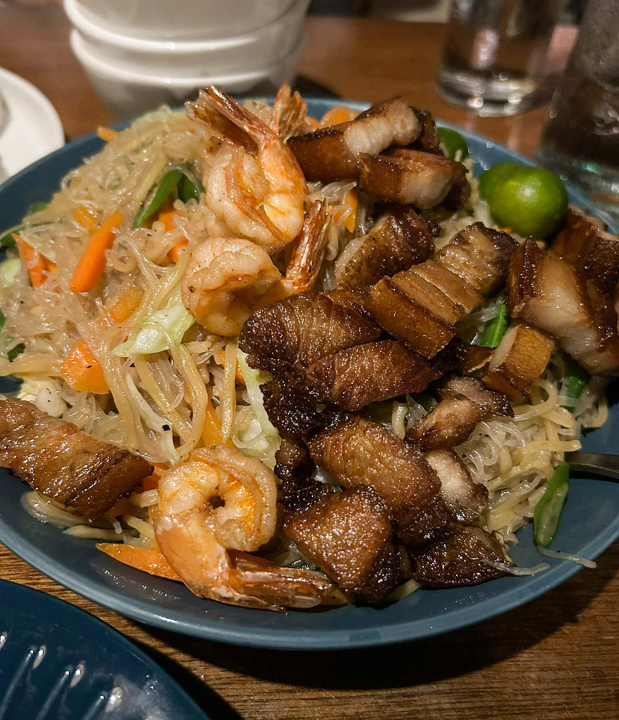 Kabsat La Union beachfront restaurant